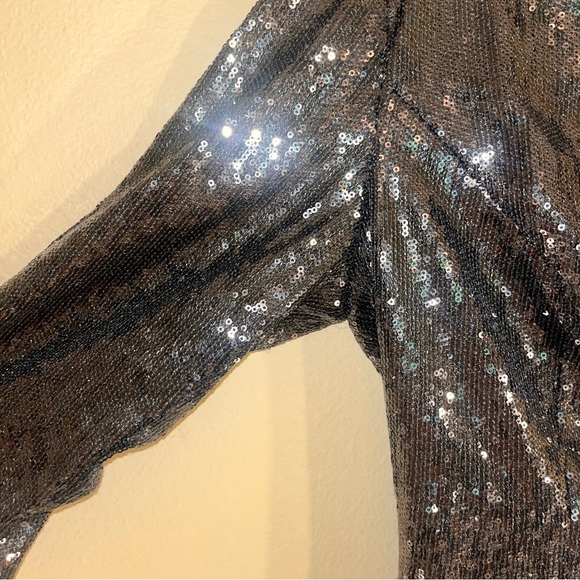 Sherri Hill Silver Hoco Cocktail Dress Cowl Neck Open Back Grey Silver 10 - Picture 7 of 10